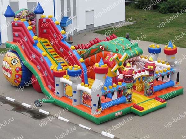 надувной комплекс Драконий замок 4