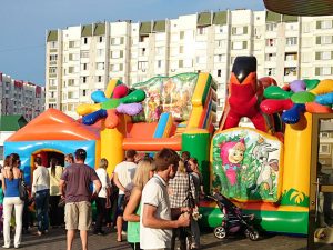 надувной комплекс Машина сказка 1